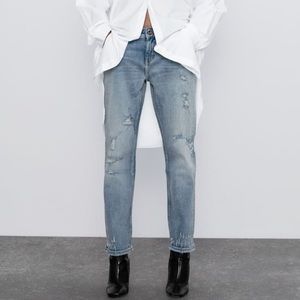 COPY - Zara relaxed jeans with rips
